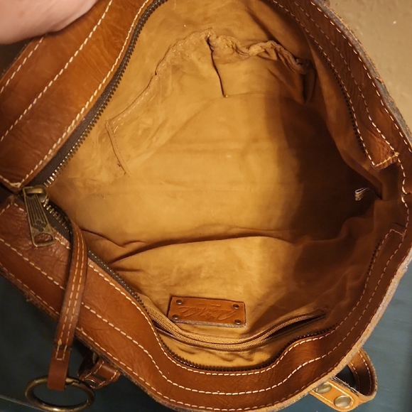 Patricia Nash Italian Leather Gava Tote - Picture 12 of 13